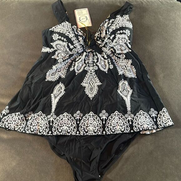 Women’s Plus Sized Swimsuit 2 Piece Tankini Size 18/20 NWT - Picture 3 of 12